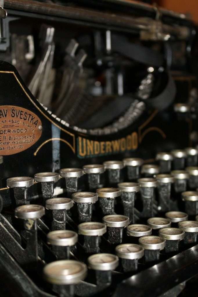 typewriter, type, vintage-210640.jpg